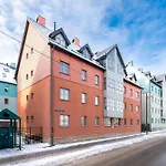 Stylish 1br Kalaranna, Walk To Old Town, Port, Cafes * Tallin