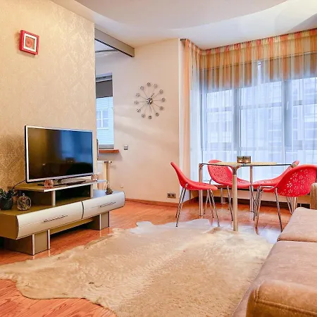 Stylish 1br Kalaranna, Walk To Old Town, Port, Cafes