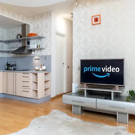 Stylish 1br Kalaranna, Walk To Old Town, Port, Cafes *