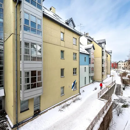 Stylish 1br Kalaranna, Walk To Old Town, Port, Cafes شقة *