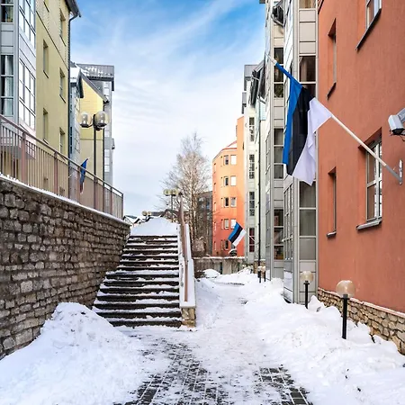Апартаменти Stylish 1br Kalaranna, Walk To Old Town, Port, Cafes Таллінн