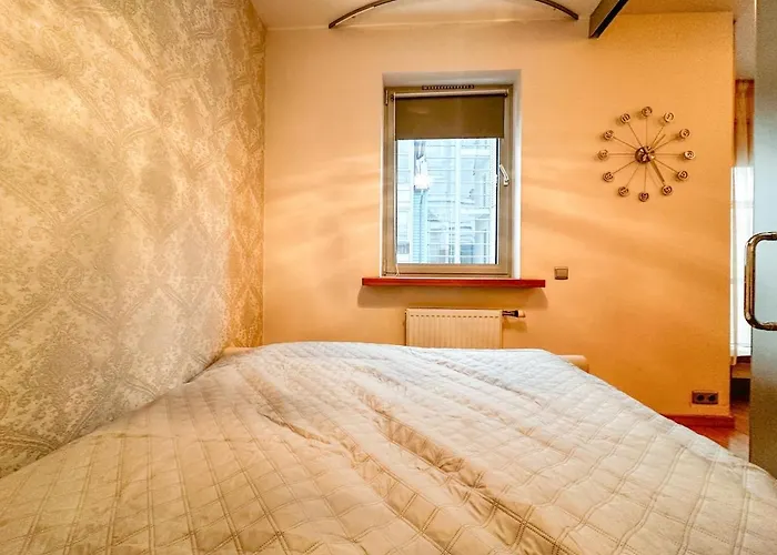 Stylish 1br Kalaranna, Walk To Old Town, Port, Cafes 아파트