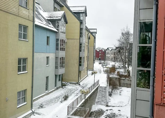 Stylish 1br Kalaranna, Walk To Old Town, Port, Cafes 아파트 *