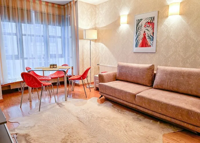 Stylish 1br Kalaranna, Walk To Old Town, Port, Cafes *