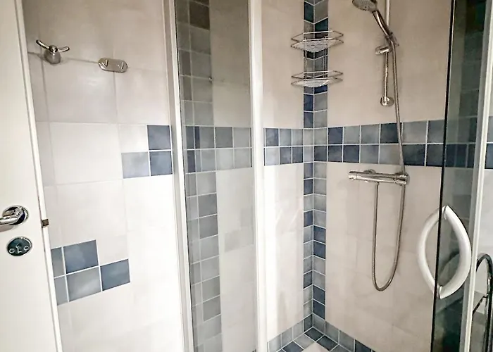 Stylish 1br Kalaranna, Walk To Old Town, Port, Cafes 아파트