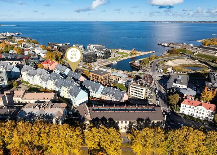 Lägenhet Stylish 1br Kalaranna, Walk To Old Town, Port, Cafes