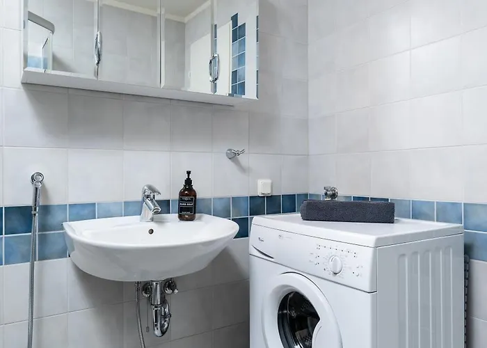 Stylish 1br Kalaranna, Walk To Old Town, Port, Cafes * Tallinn