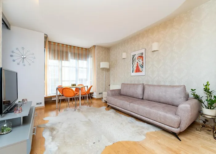 Stylish 1br Kalaranna, Walk To Old Town, Port, Cafes Lägenhet *