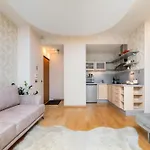 Stylish 1br Kalaranna, Walk To Old Town, Port, Cafes *