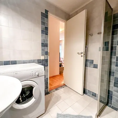 Stylish 1br Kalaranna, Walk To Old Town, Port, Cafes דירה *