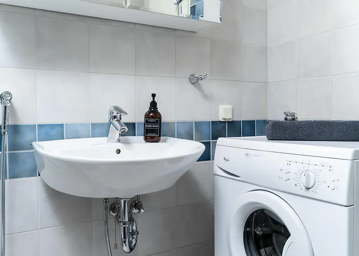 Stylish 1br Kalaranna, Walk To Old Town, Port, Cafés Appartement Tallinn