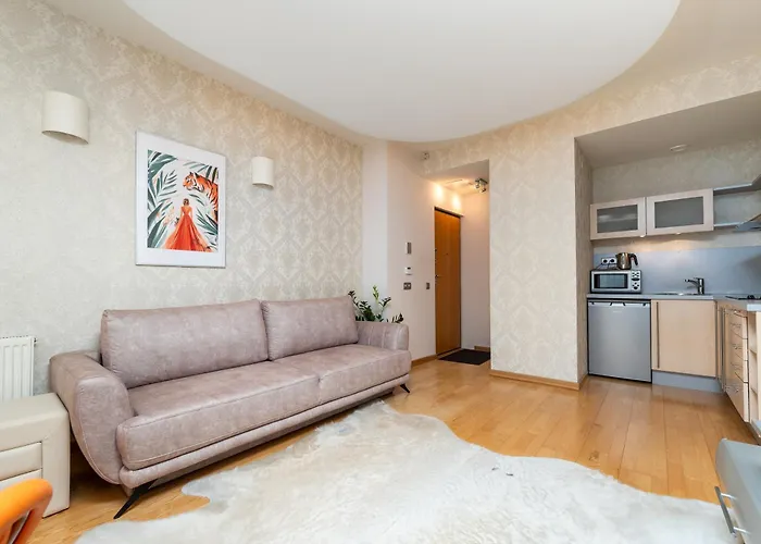 Stylish 1br Kalaranna, Walk To Old Town, Port, Cafés *