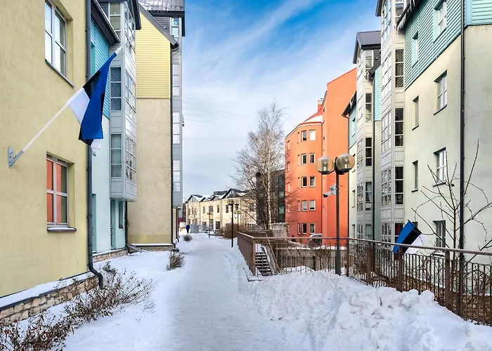 Stylish 1br Kalaranna, Walk To Old Town, Port, Cafés Appartement